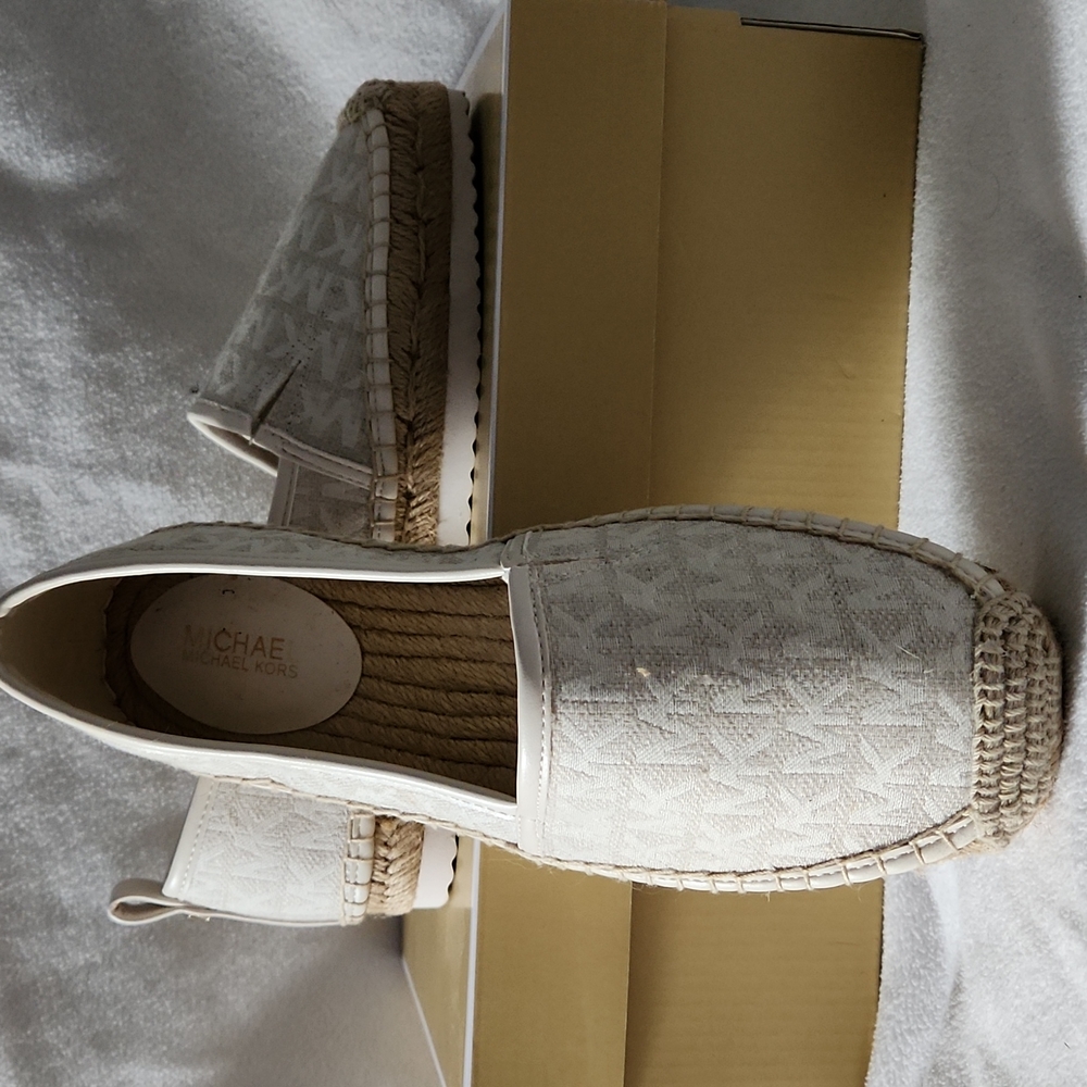 MICHAEL KORS ESPADRILLES - SIZE 5 NIB